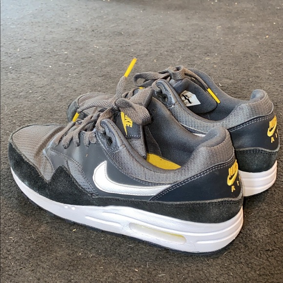 Nike Air Shoes. - Picture 6 of 8